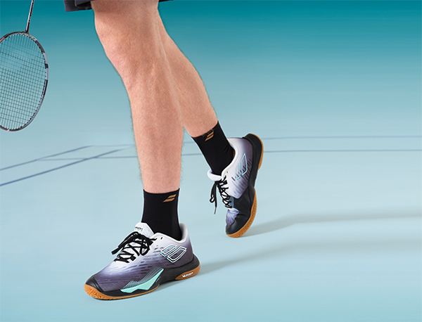 Chọn giày đánh cầu lông phù hợp giúp bảo vệ đôi chân khỏi các chấn thương
