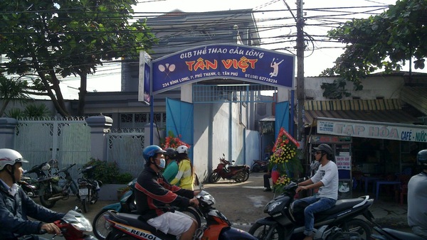Sân chơi cầu lông Tân Việt tọa lạc tại quận Tân Phú
