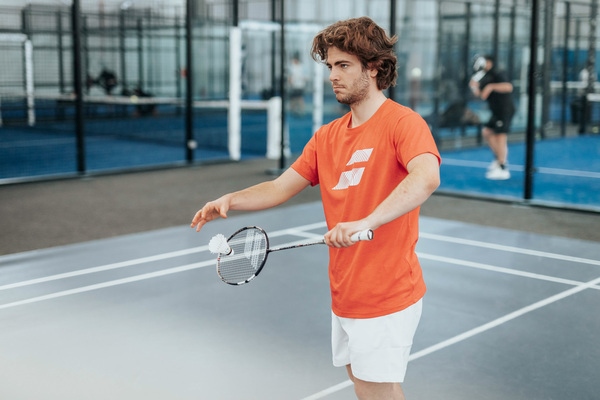 Phản xạ nhanh là bài tập cầu lông cơ bản cho vợt thủ