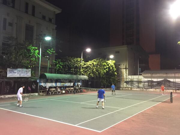 Giá thuê sân tennis tại Hà Nội phụ thuộc vào từng khu vực, chất lượng sân